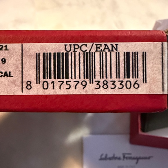 ✨ Salvatore Ferragamo Black Wallet ✨ Brand New | Never Used | All Tags - Picture 12 of 13